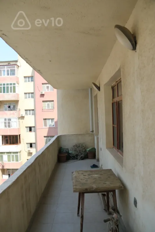 Satılır 3 otaqlı yeni tikili 130 m²