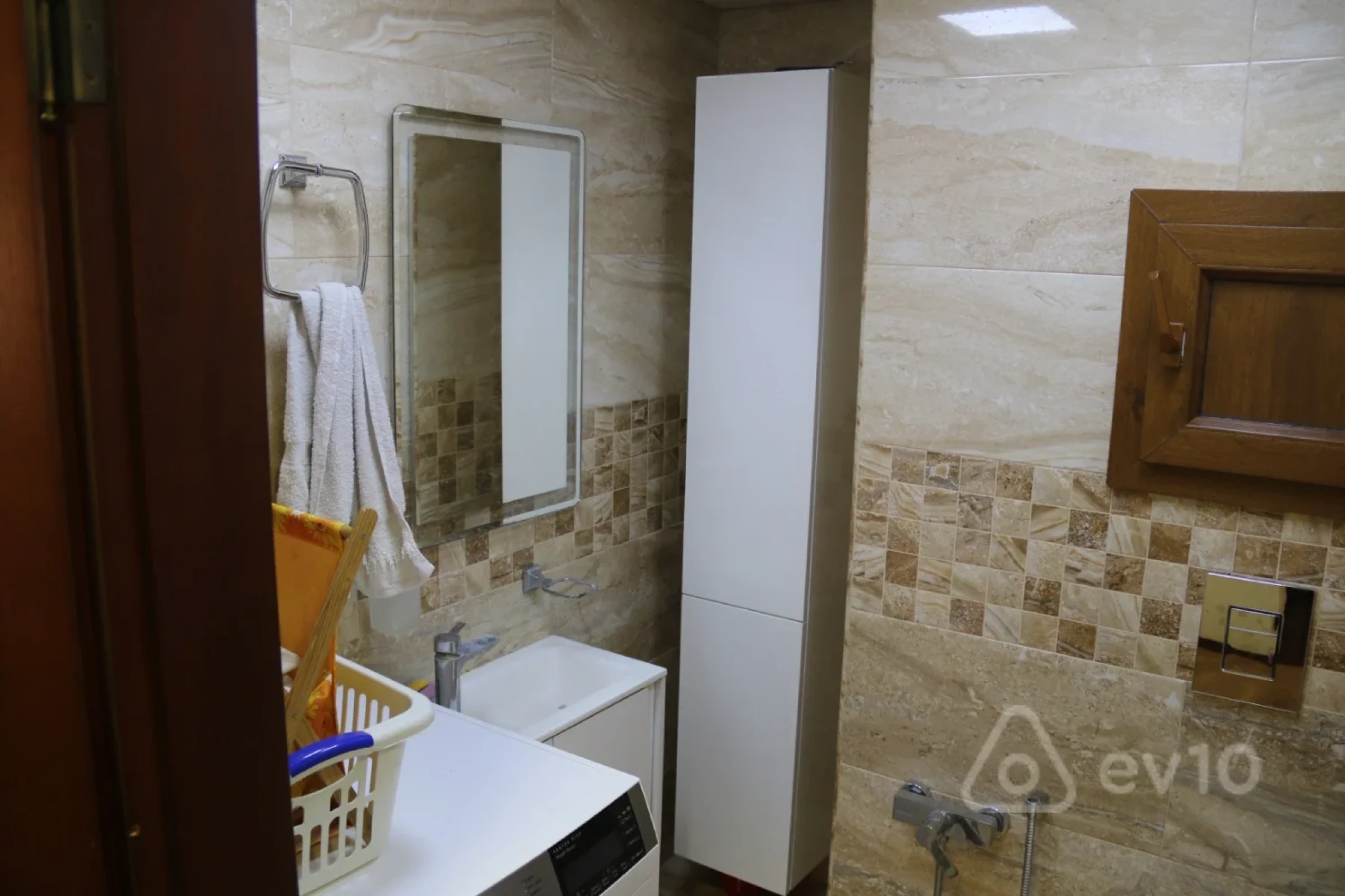 Satılır 3 otaqlı yeni tikili 130 m²