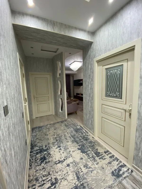 Satılır 3 otaqlı yeni tikili 90 m²