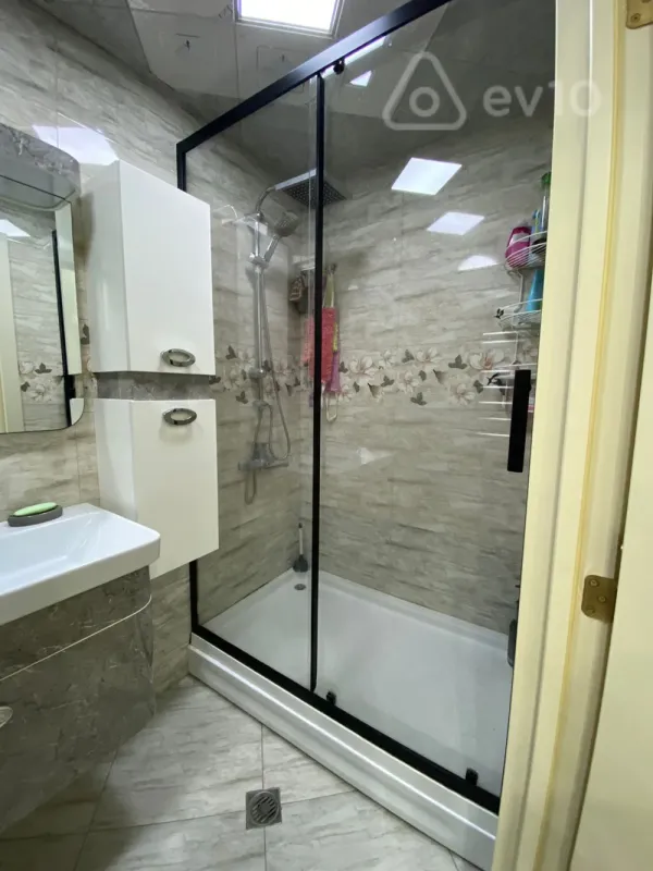 Satılır 3 otaqlı yeni tikili 90 m²