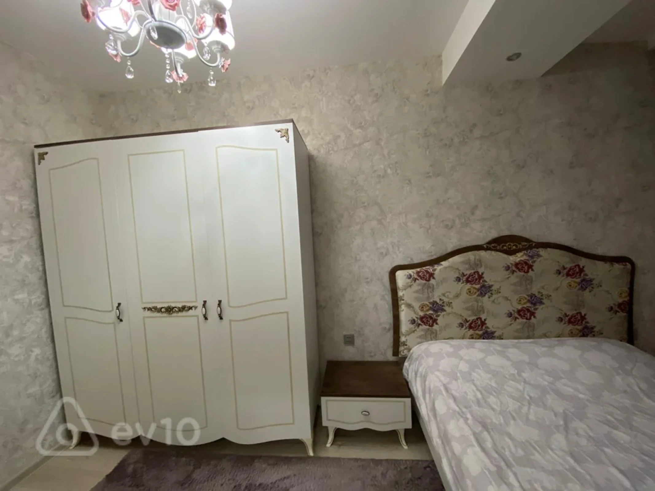 Satılır 3 otaqlı yeni tikili 90 m²