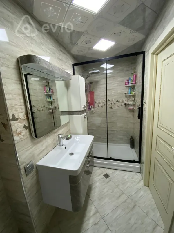 Satılır 3 otaqlı yeni tikili 90 m²