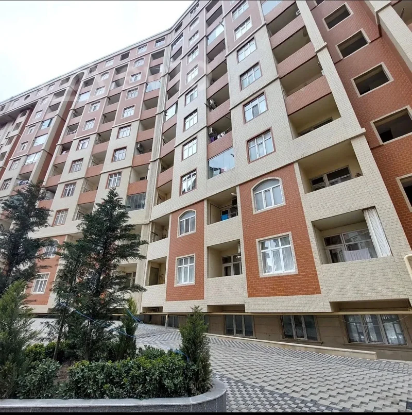 Satılır 3 otaqlı yeni tikili 90 m²