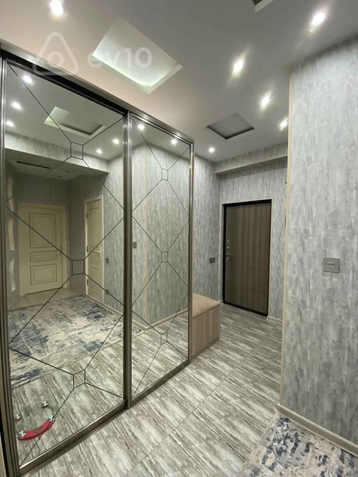 Satılır 3 otaqlı yeni tikili 90 m²