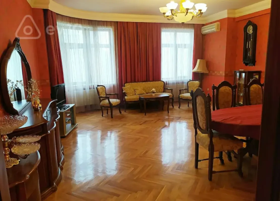 Kirayə verilir 3 otaqlı yeni tikili 125 m²