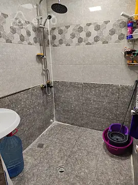 Kirayə verilir 2 otaqlı köhnə tikili 65 m²