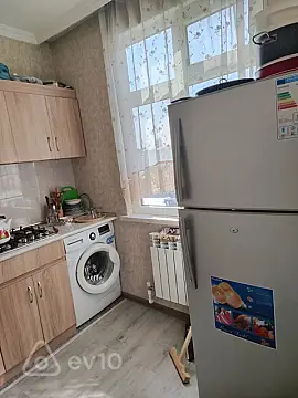 Kirayə verilir 2 otaqlı köhnə tikili 65 m²