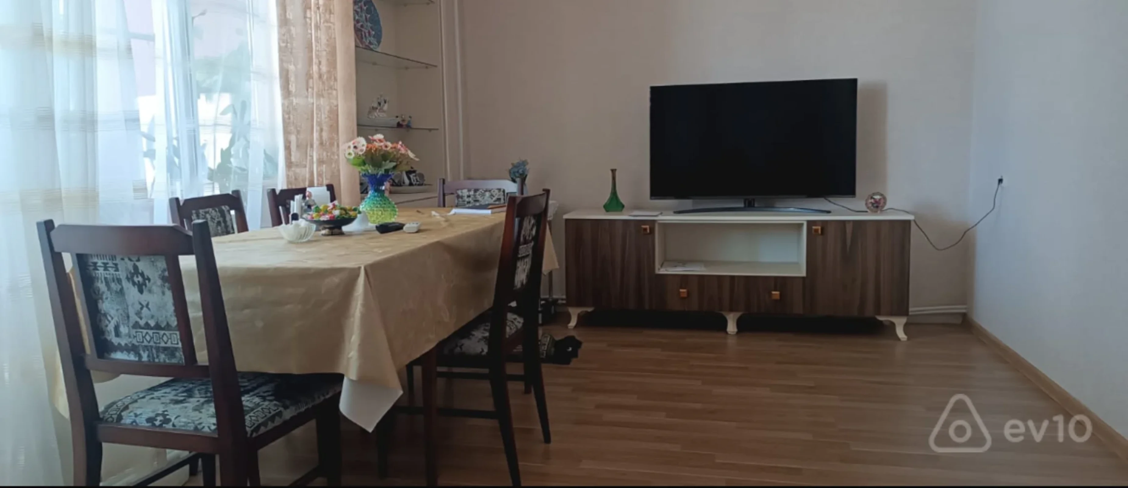 Kirayə verilir 3 otaqlı köhnə tikili 65 m²