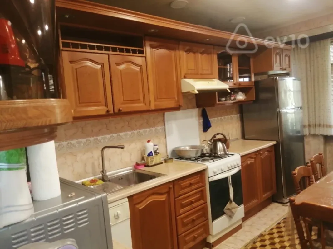 Kirayə verilir 2 otaqlı köhnə tikili 65 m²