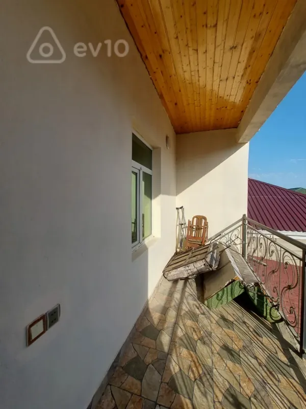 Satılır 6 otaqlı həyət evi 190 m²