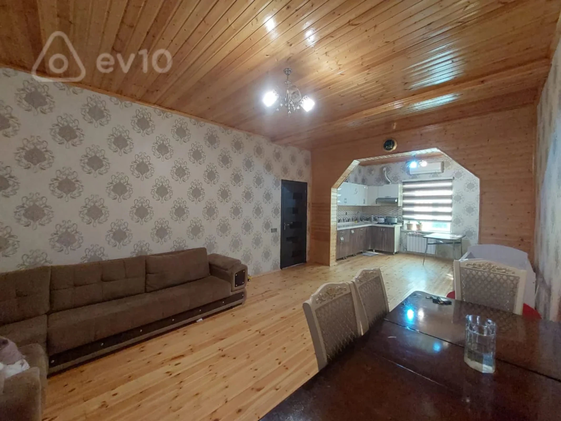 Satılır 6 otaqlı həyət evi 190 m²