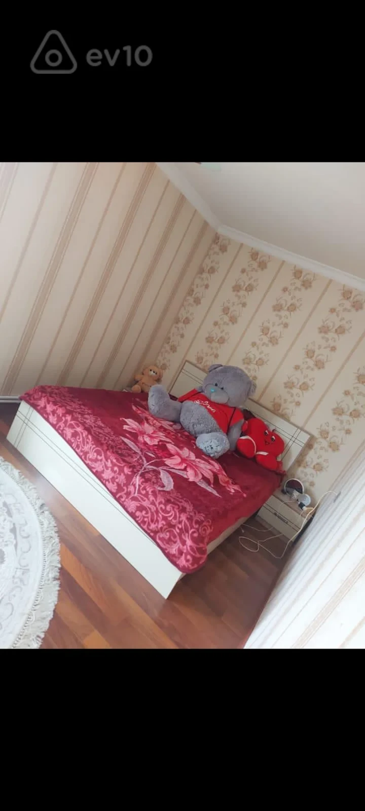 Kirayə verilir 2 otaqlı köhnə tikili 65 m²