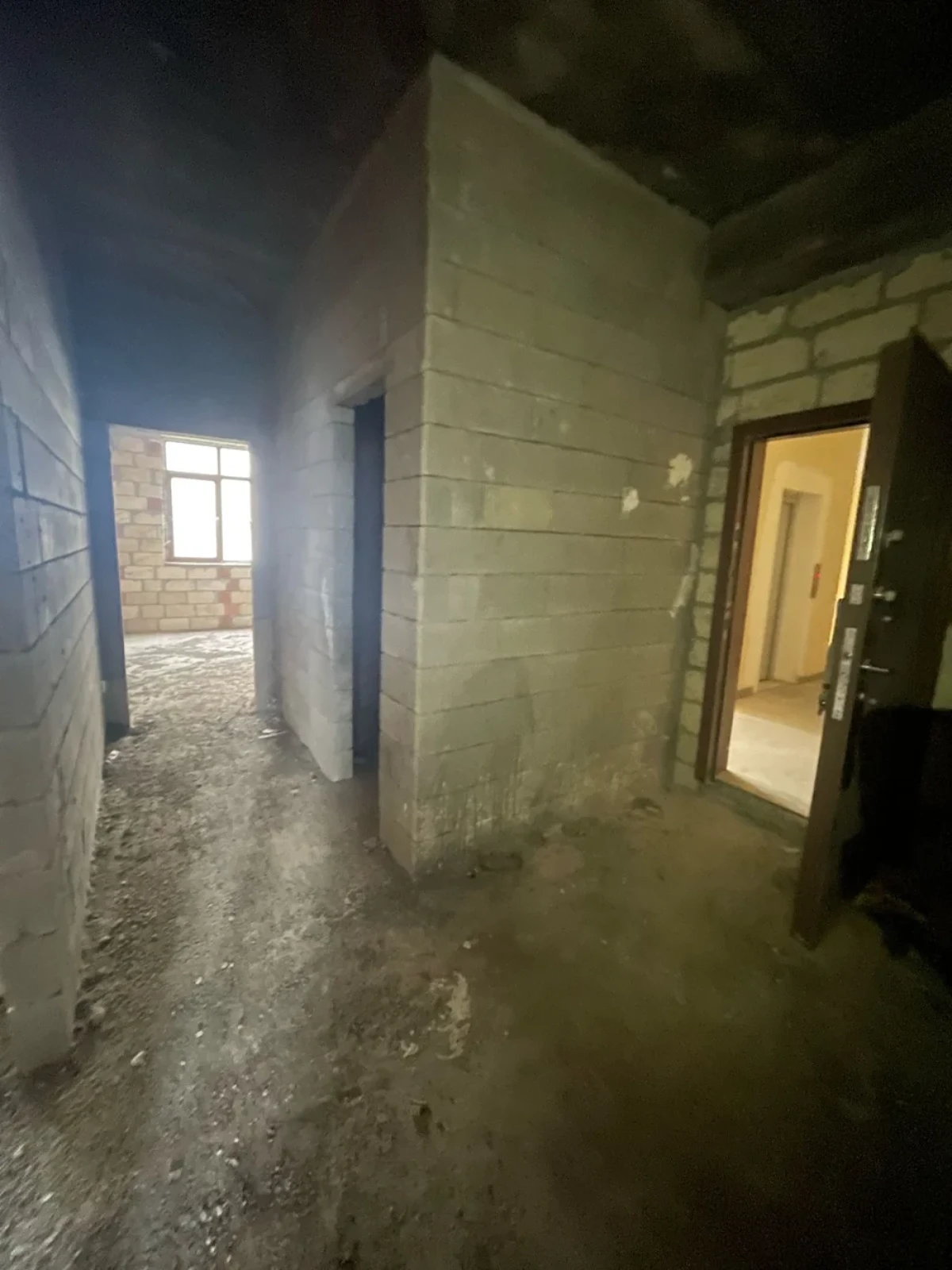 Satılır 2 otaqlı yeni tikili 70 m²