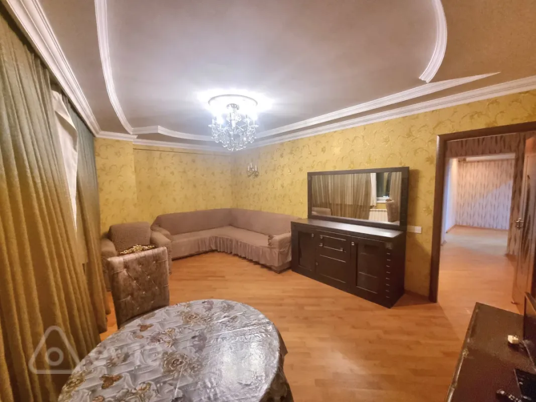 Kirayə verilir 2 otaqlı yeni tikili 80 m²