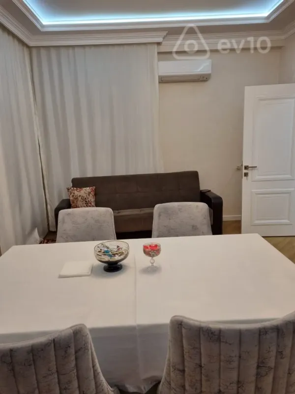 Kirayə verilir 2 otaqlı yeni tikili 65 m²