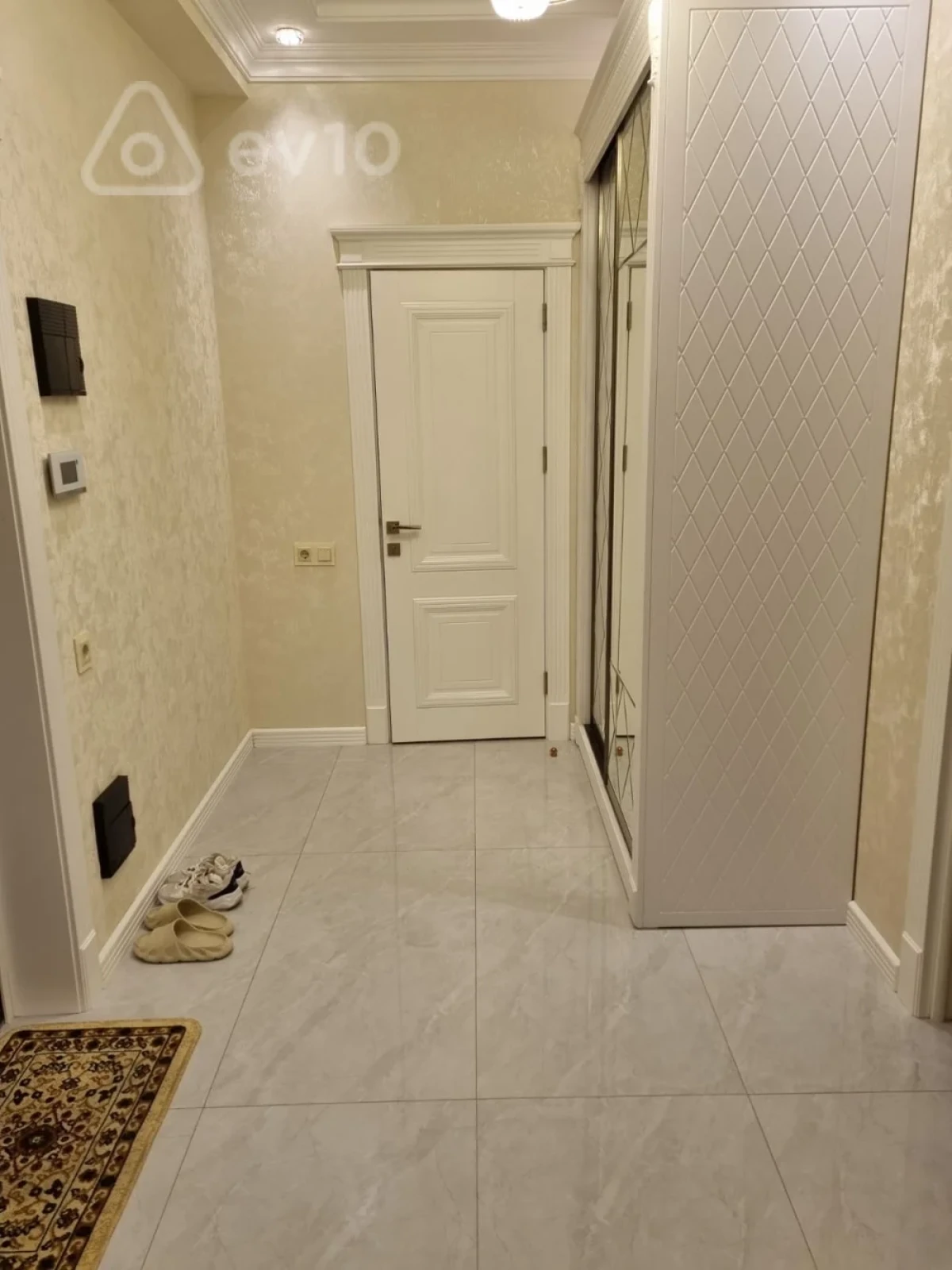 Kirayə verilir 2 otaqlı yeni tikili 65 m²