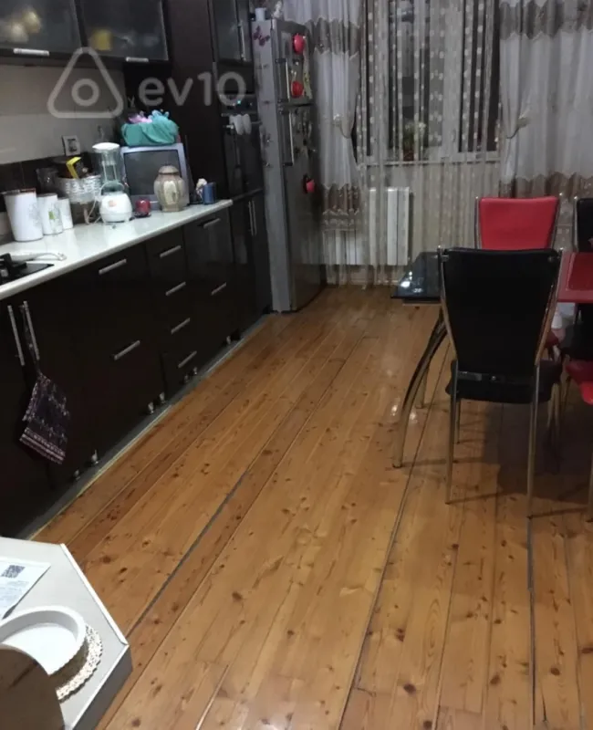 Kirayə verilir 4 otaqlı yeni tikili 150 m²