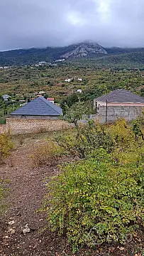 Satılır torpaq sahəsi — Şabran