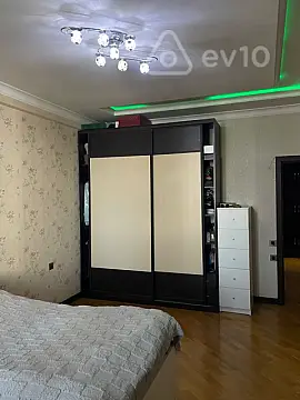 Kirayə verilir 3 otaqlı yeni tikili 90 m²