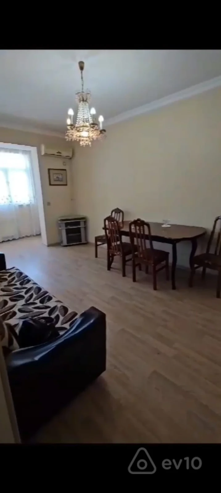Kirayə verilir 2 otaqlı köhnə tikili 65 m²