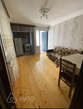 Kirayə verilir 2 otaqlı həyət evi 55 m²