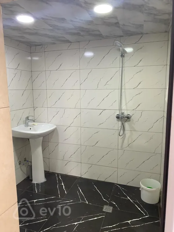 Kirayə verilir 2 otaqlı həyət evi 65 m²