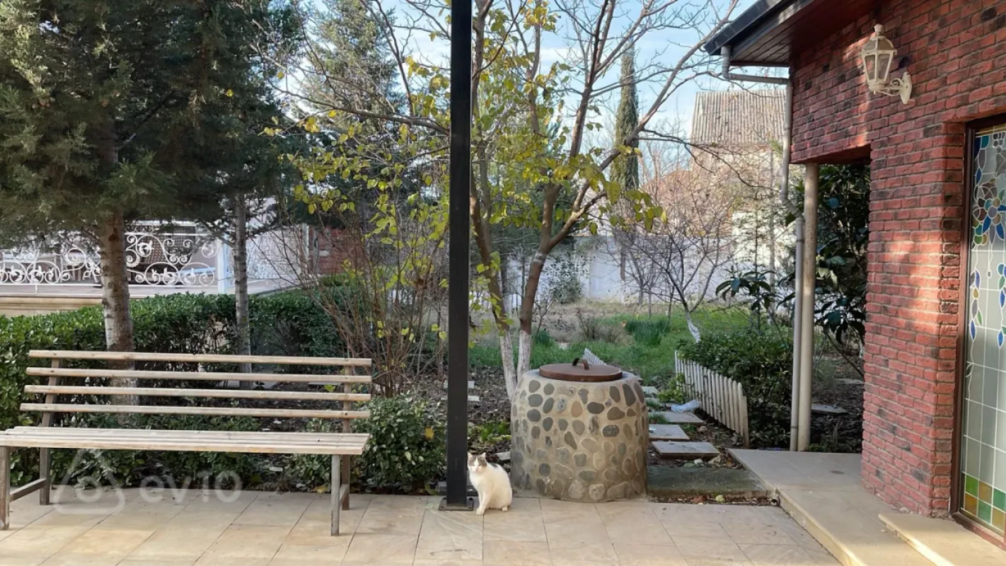 Satılır 5 otaqlı həyət evi 150 m²