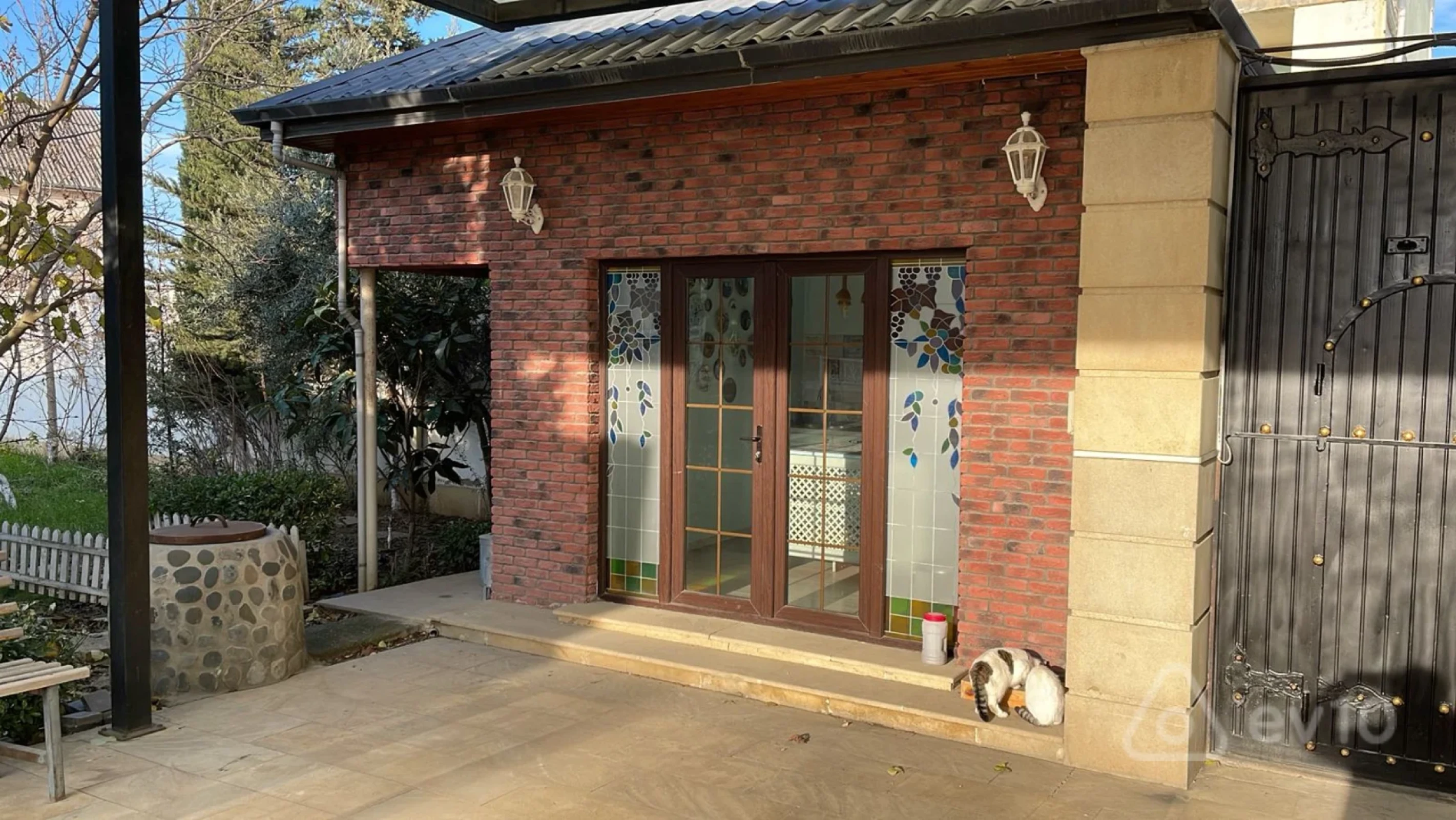 Satılır 5 otaqlı həyət evi 150 m²