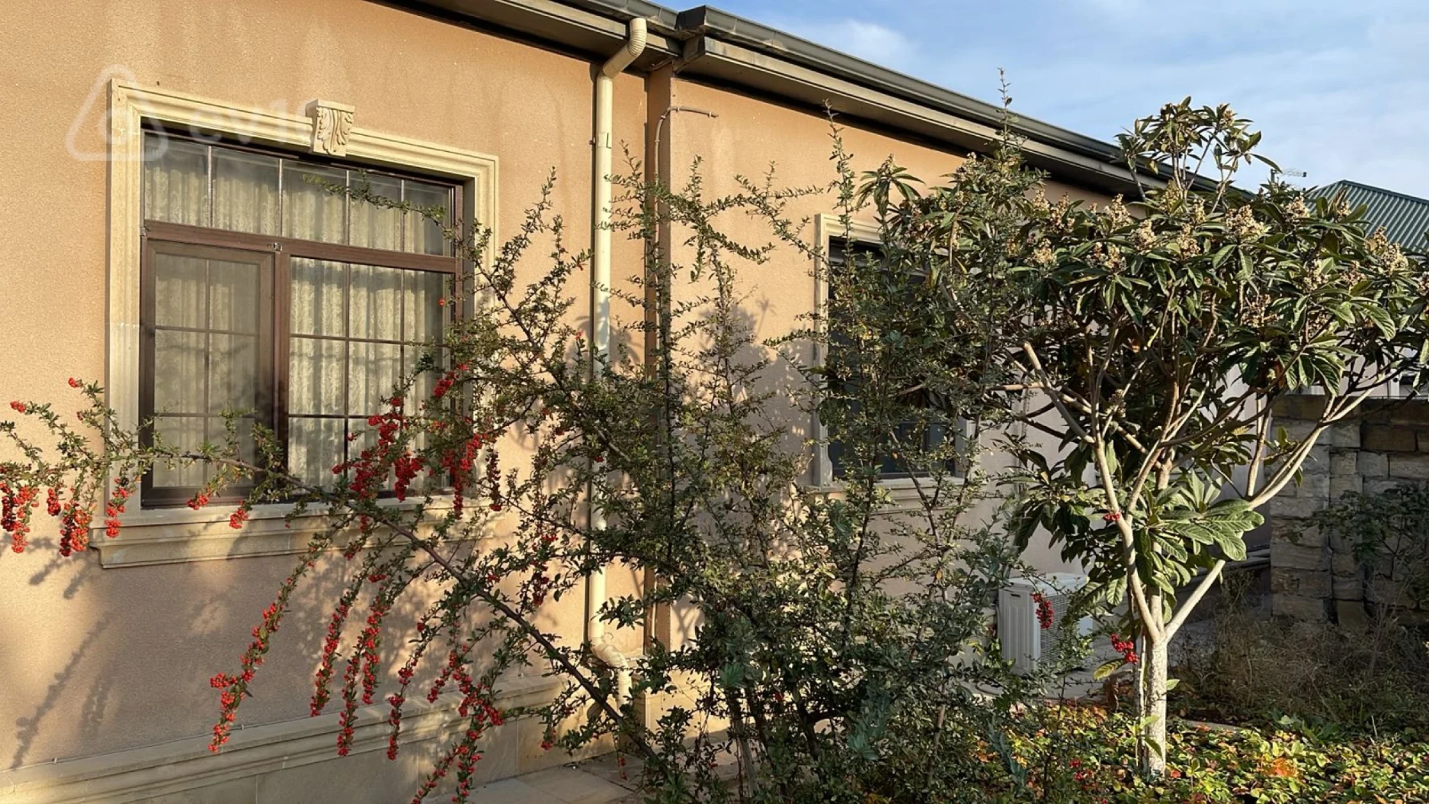 Satılır 5 otaqlı həyət evi 150 m²