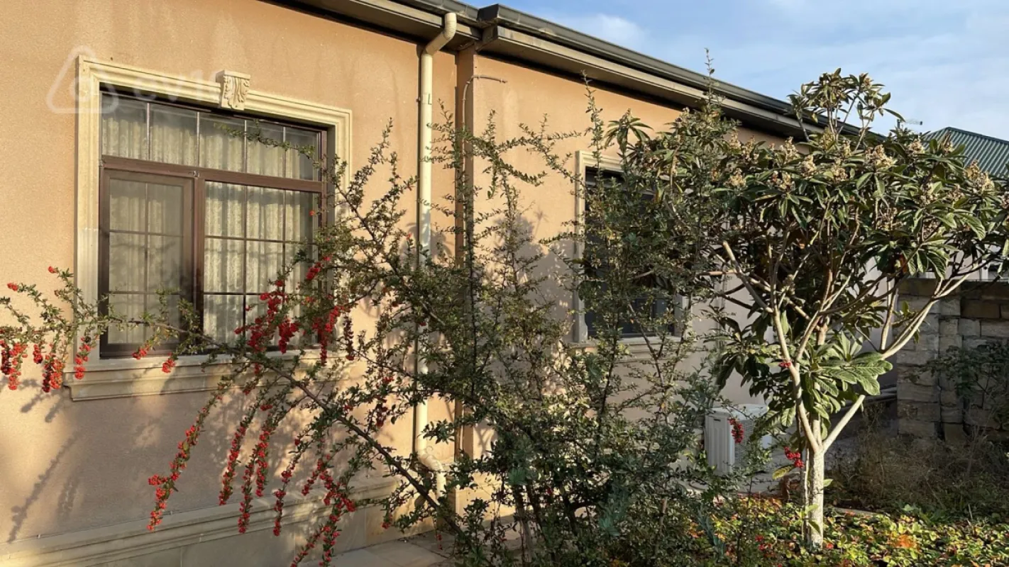 Satılır 5 otaqlı həyət evi 150 m²