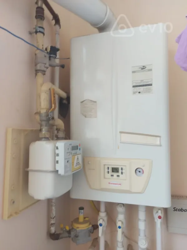 Satılır 2 otaqlı yeni tikili 60 m²