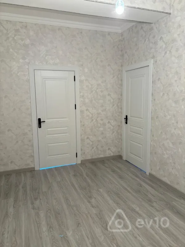 Satılır 3 otaqlı yeni tikili 83 m²