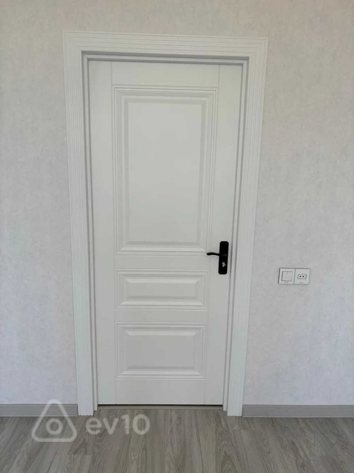 Satılır 3 otaqlı yeni tikili 83 m²