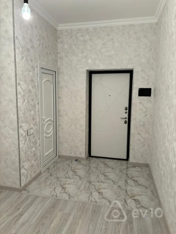 Satılır 3 otaqlı yeni tikili 83 m²