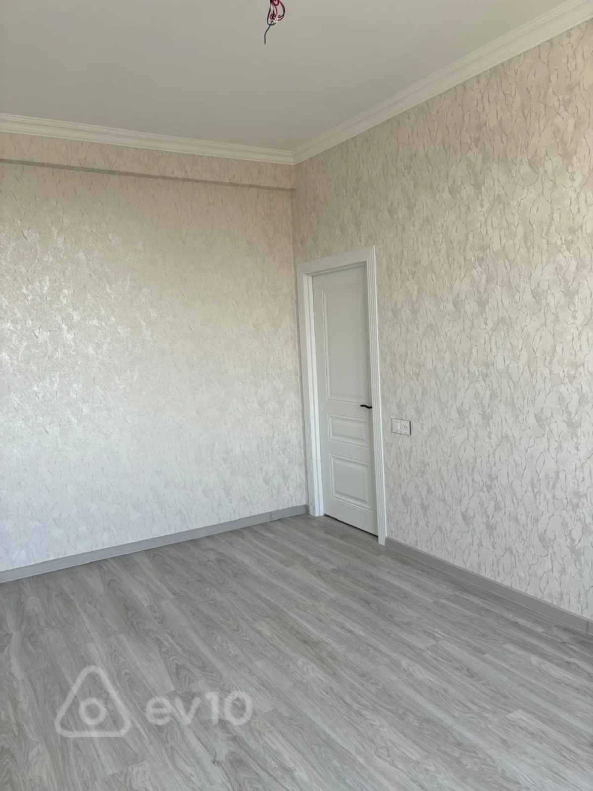 Satılır 3 otaqlı yeni tikili 83 m²