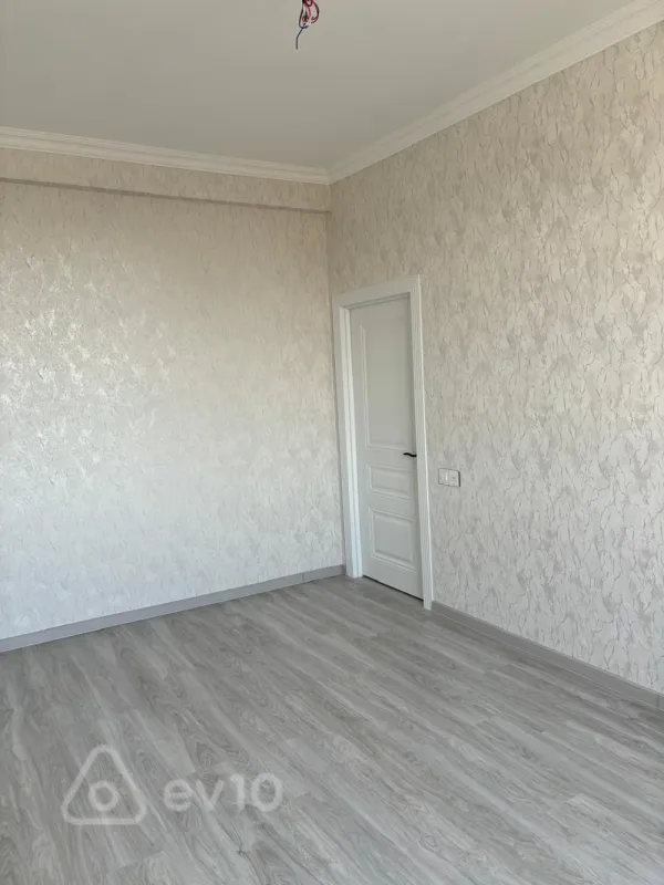 Satılır 3 otaqlı yeni tikili 83 m²
