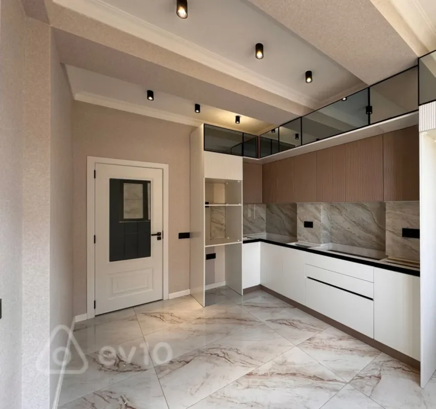 Satılır 2 otaqlı yeni tikili 72 m²