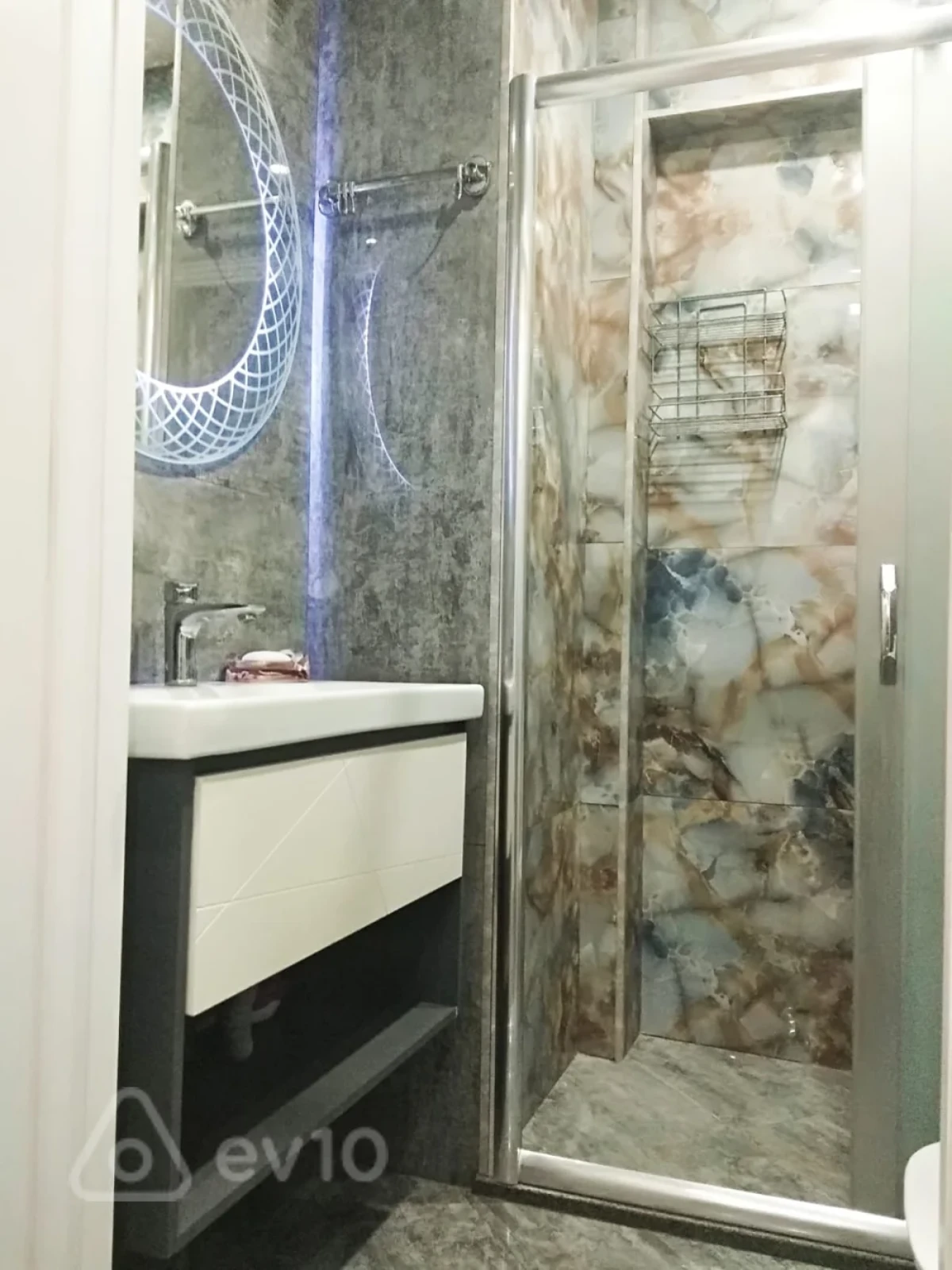 Kirayə verilir 2 otaqlı yeni tikili 60 m²