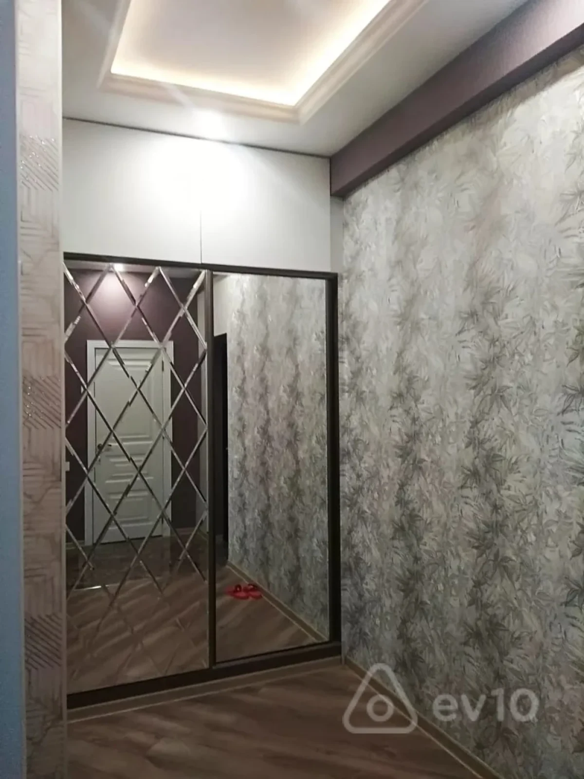 Kirayə verilir 2 otaqlı yeni tikili 60 m²