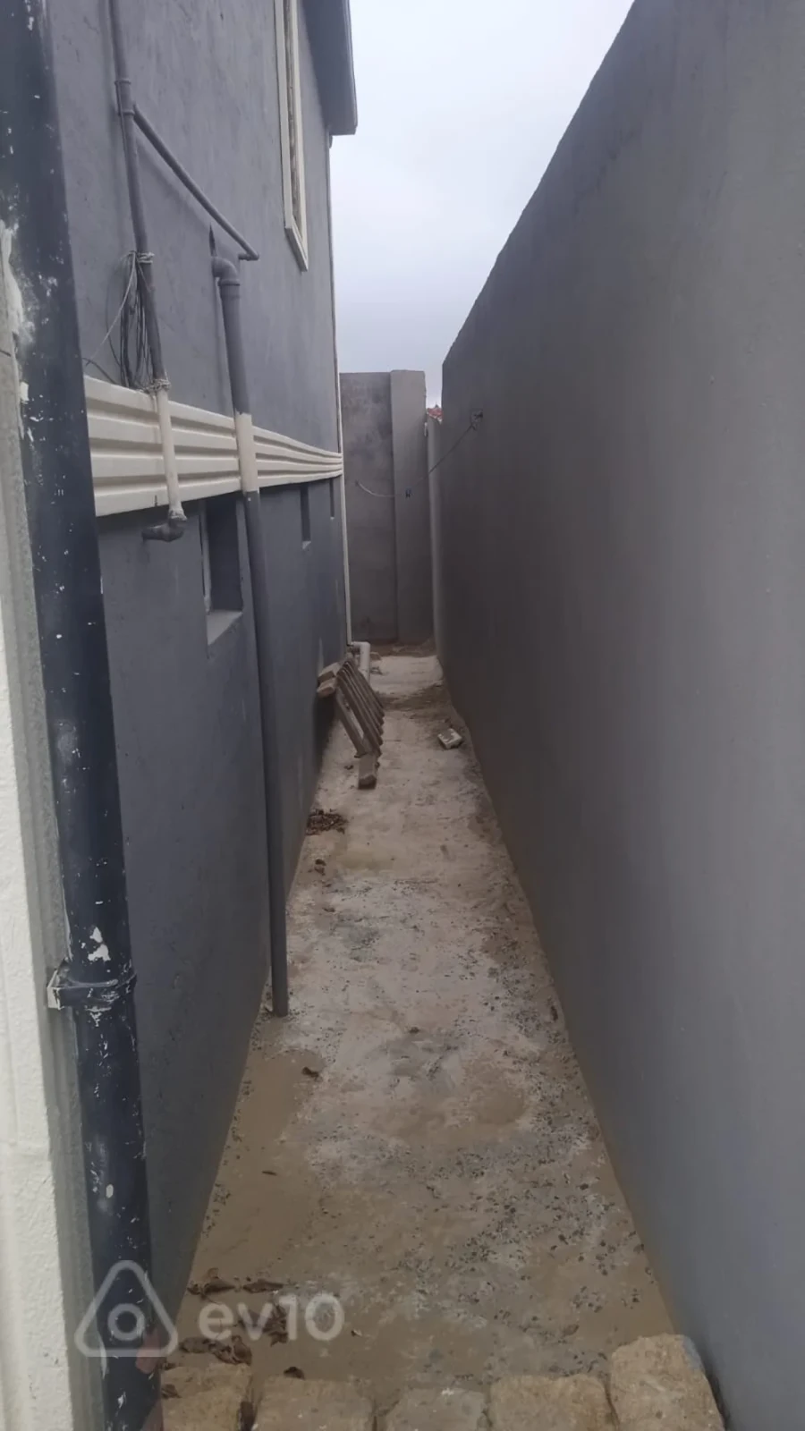 Satılır 4 otaqlı həyət evi 205 m²