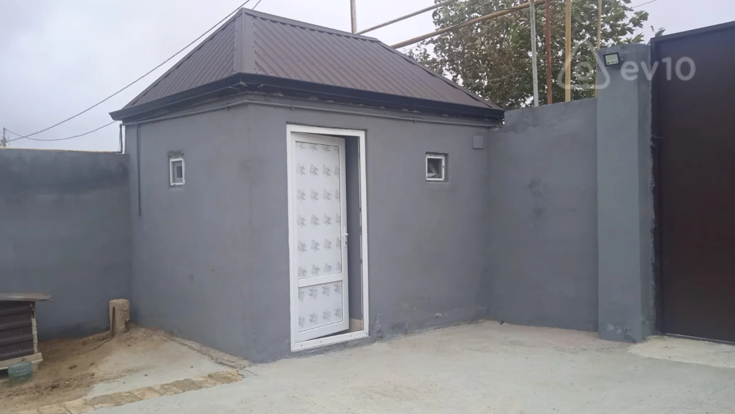 Satılır 4 otaqlı həyət evi 205 m²