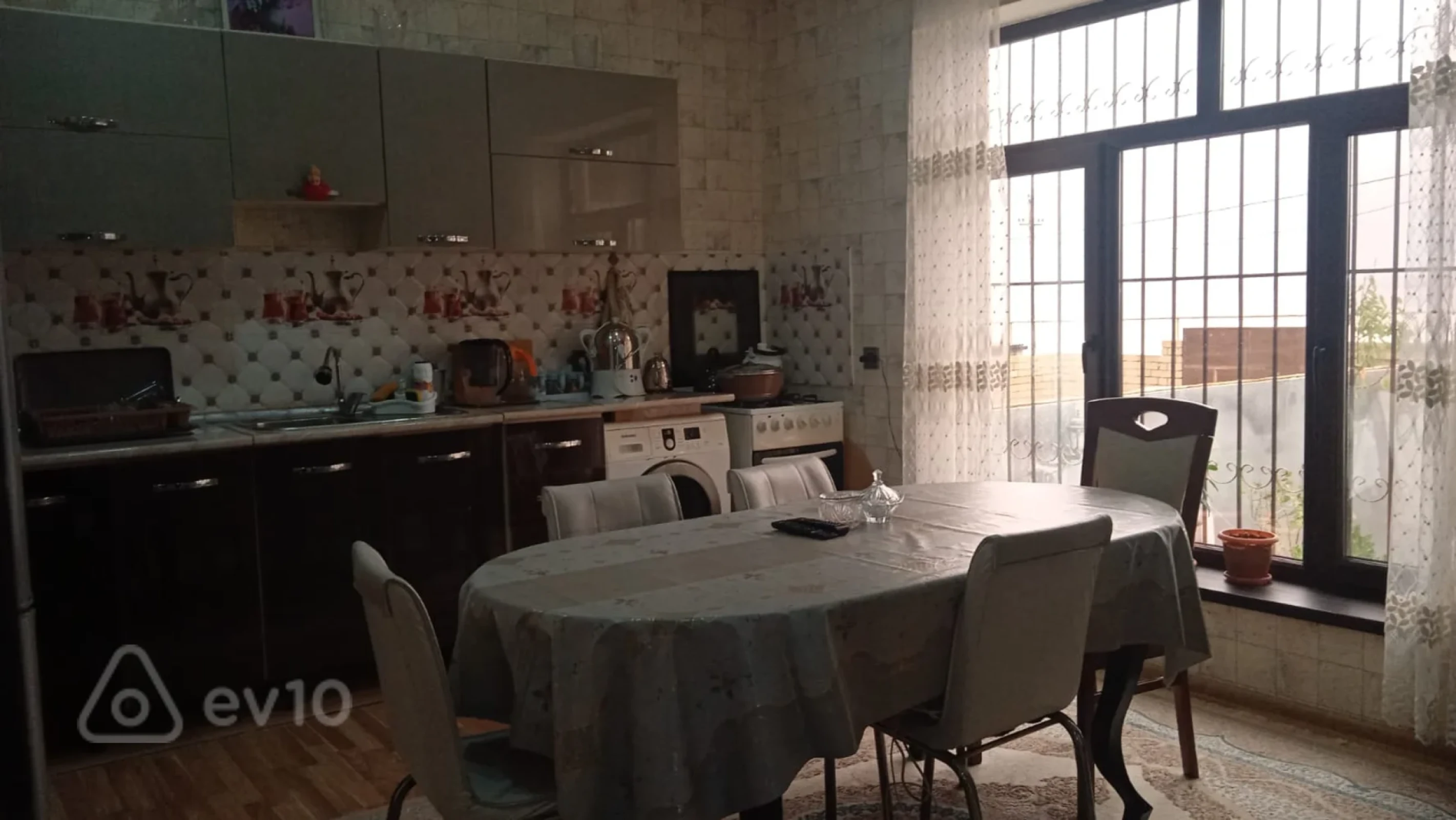 Satılır 4 otaqlı həyət evi 205 m²
