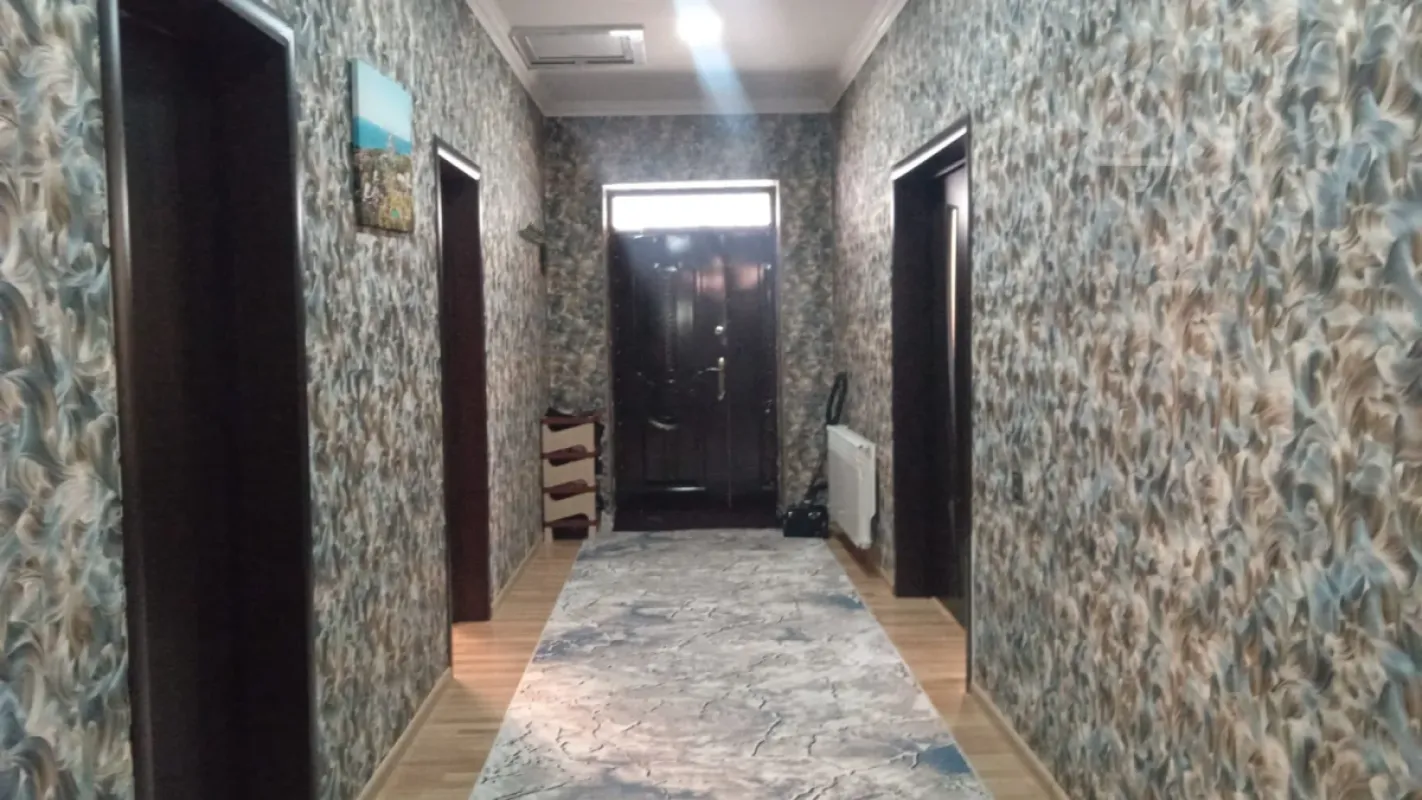 Satılır 4 otaqlı həyət evi 205 m²