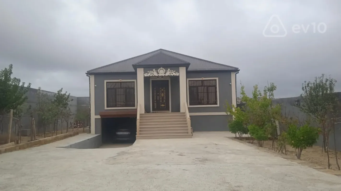 Satılır 4 otaqlı həyət evi 205 m²