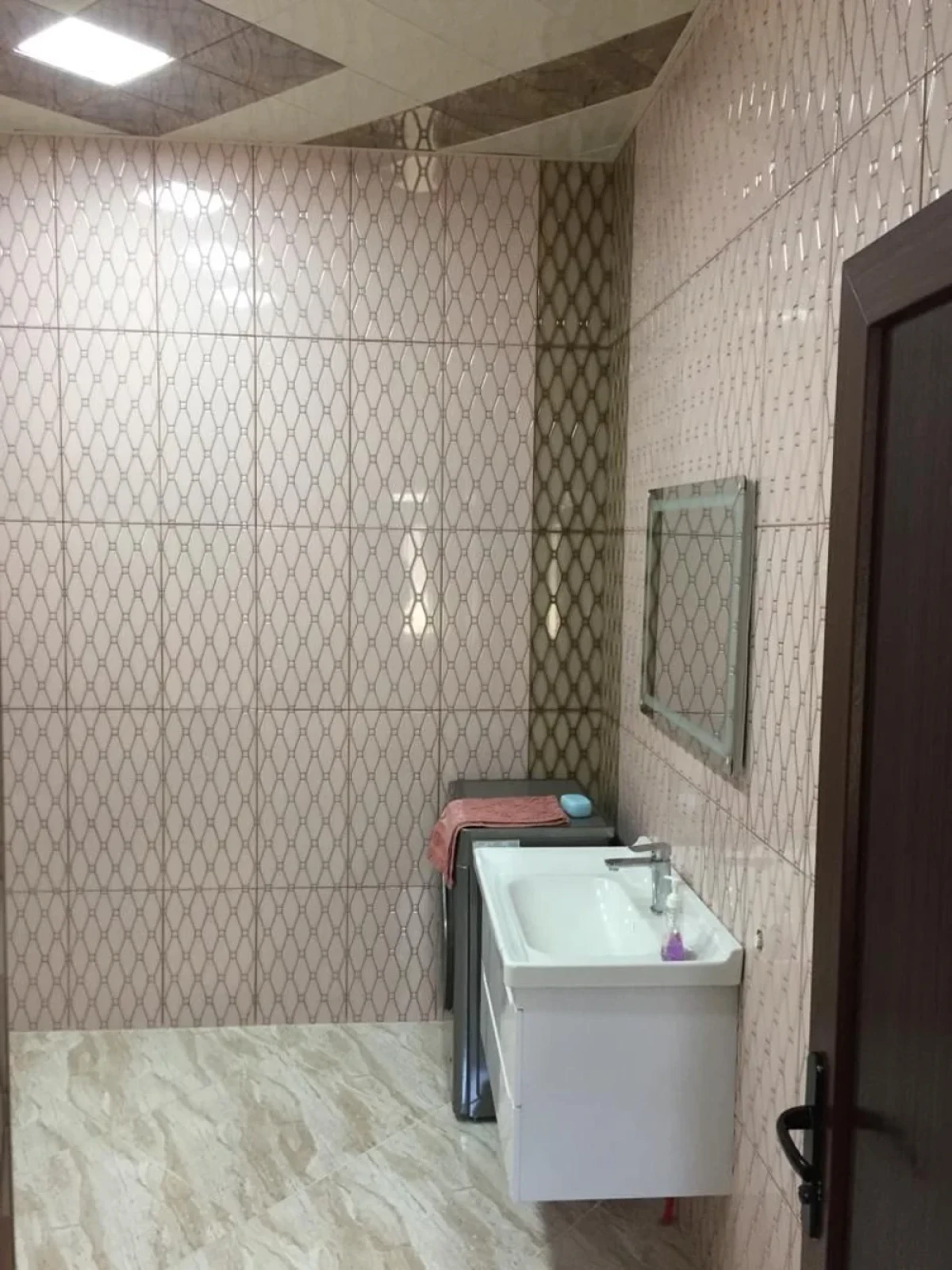 Satılır 6 otaqlı həyət evi 200 m²