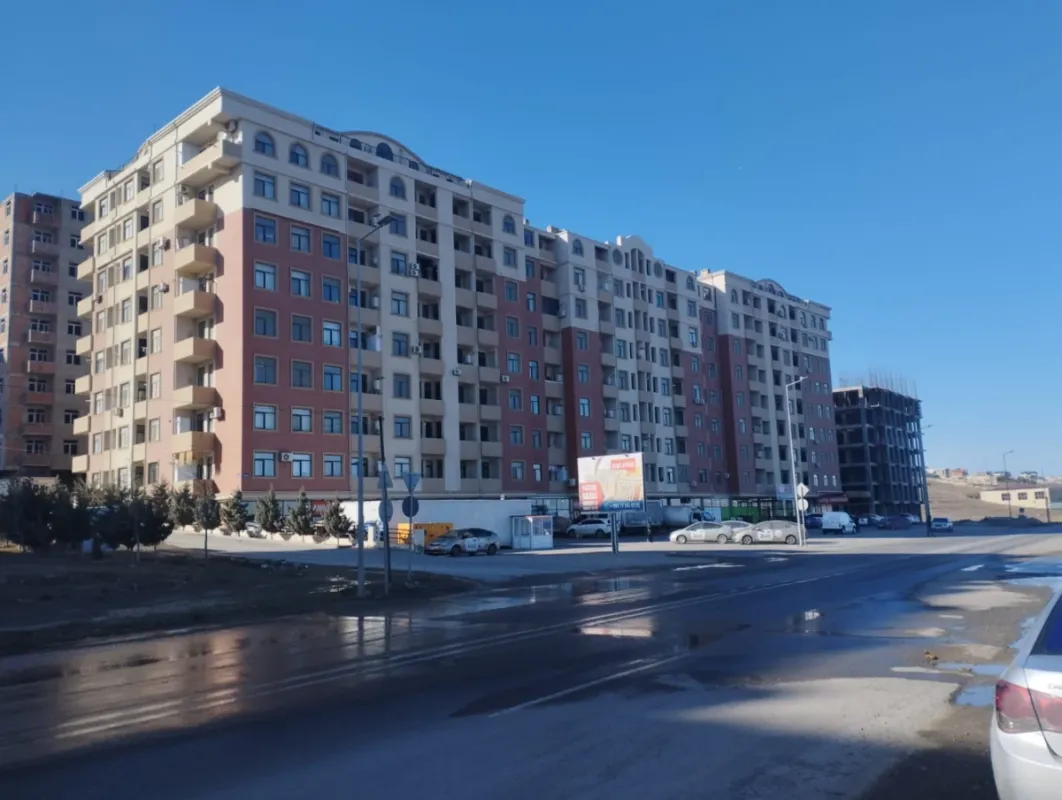 Satılır 3 otaqlı yeni tikili 75 m²