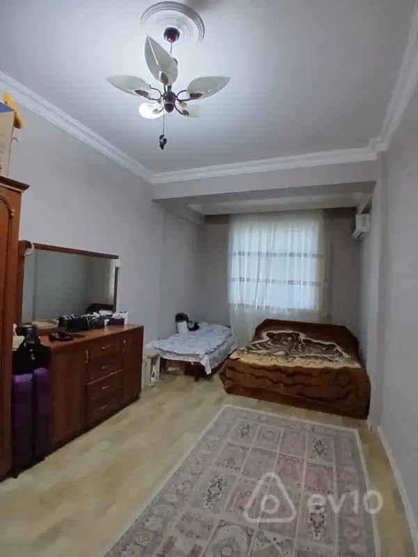 Kirayə verilir 2 otaqlı yeni tikili 90 m²