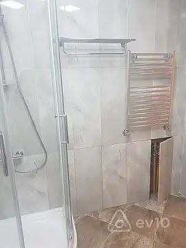 Kirayə verilir 5 otaqlı yeni tikili 225 m²