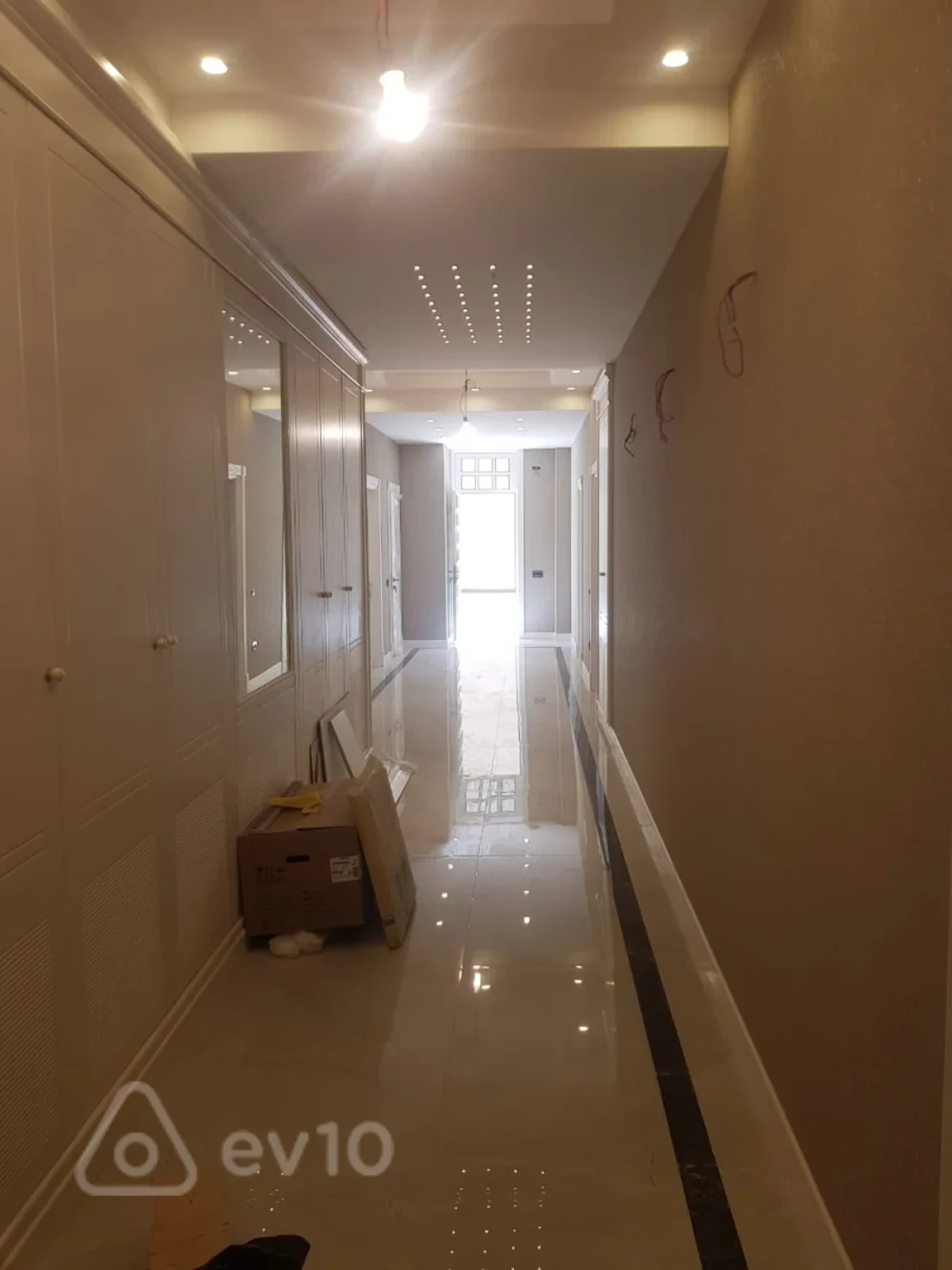 Kirayə verilir 5 otaqlı yeni tikili 225 m²