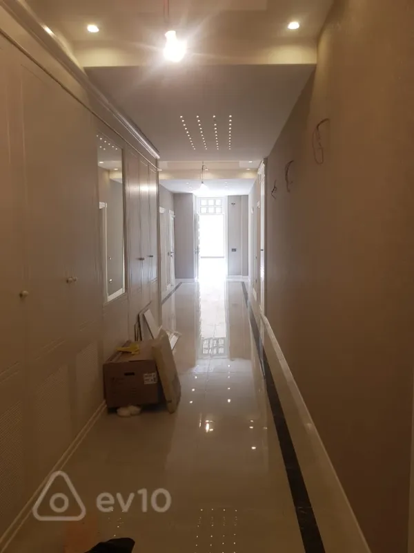 Kirayə verilir 5 otaqlı yeni tikili 225 m²